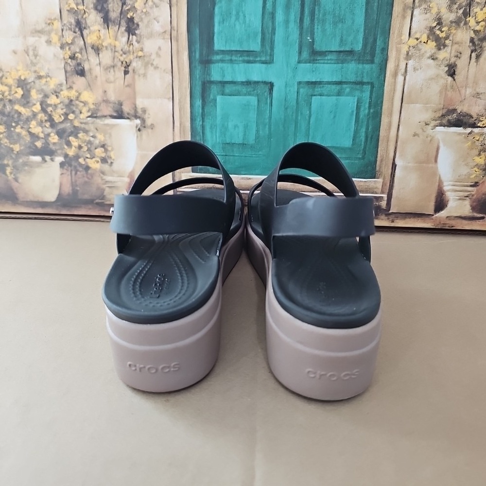Crocs Brooklyn Low Wedge Sandal Size 9 Black / Mushroom Tan Platform - Picture 4 of 8